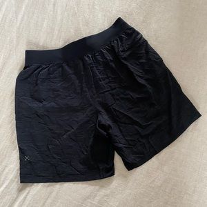 Men’s Lululemon T.H.E. 7” short linerless L